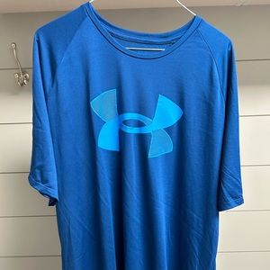 Men’s Under Armour tee shirt